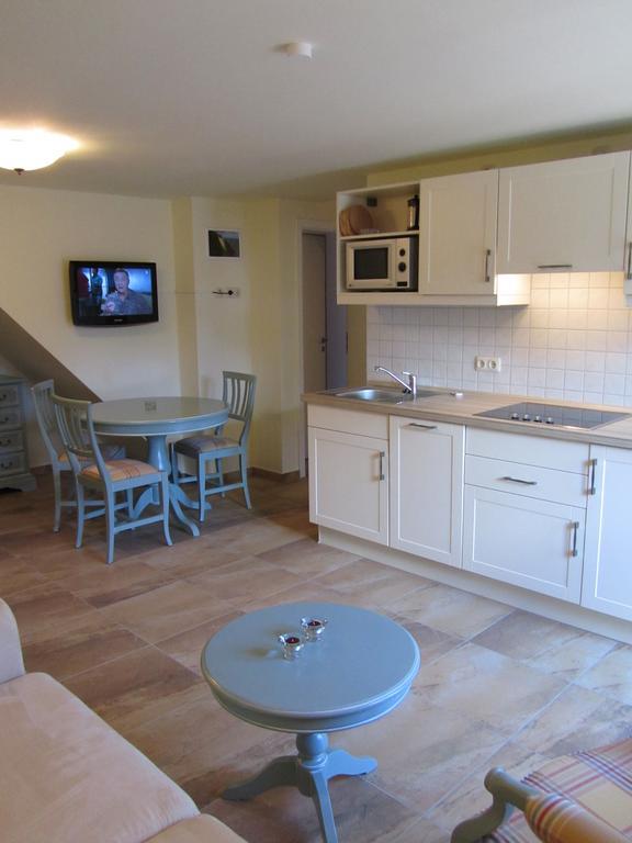 Apartmenthaus Hus Uebi By Rujana Binz Phòng bức ảnh