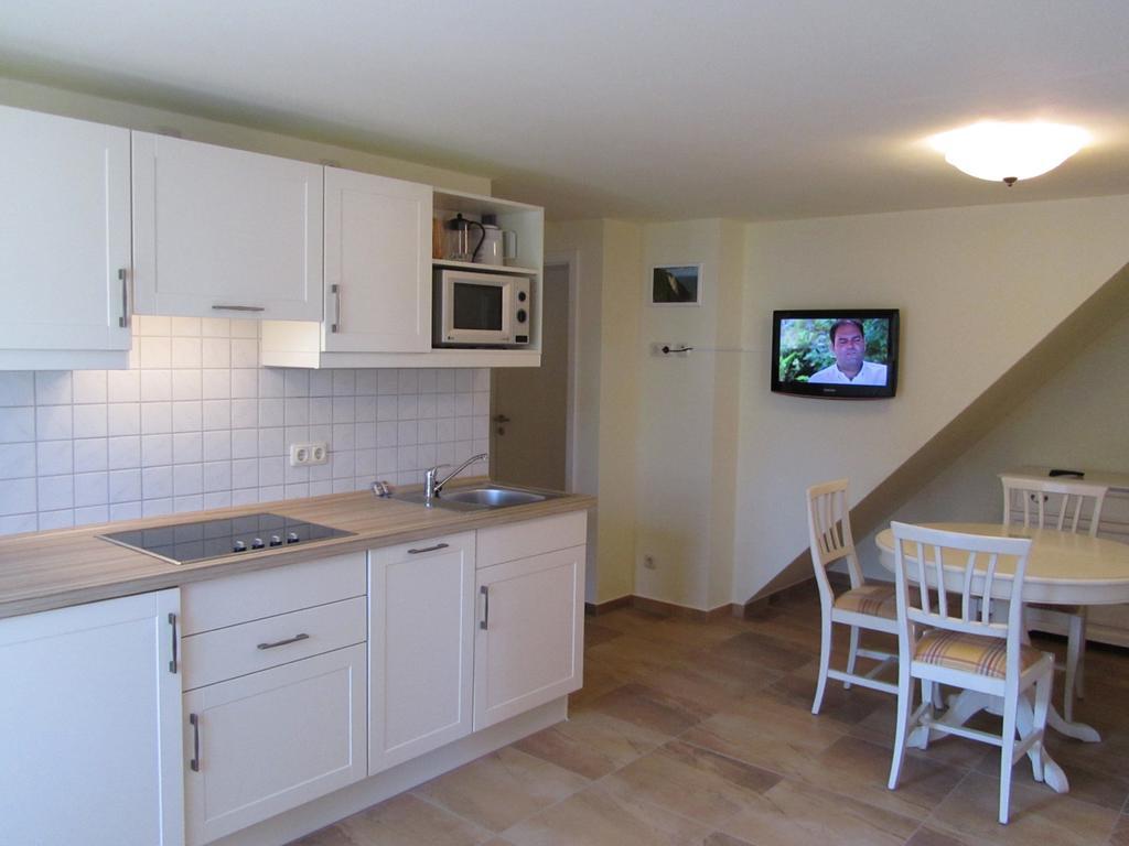 Apartmenthaus Hus Uebi By Rujana Binz Phòng bức ảnh