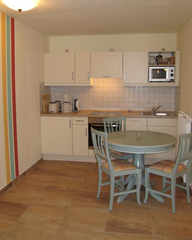Apartmenthaus Hus Uebi By Rujana Binz Phòng bức ảnh